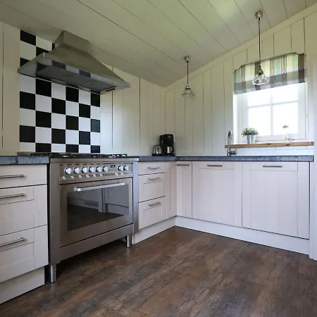 Vila In Wieringer Style With Hot Tub