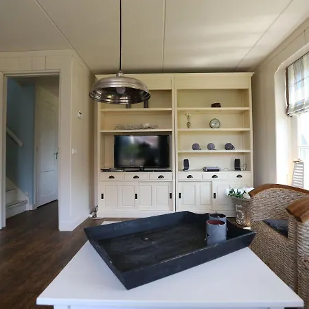 In Wieringer Style With Hot Tub Villa Hippolytushoef